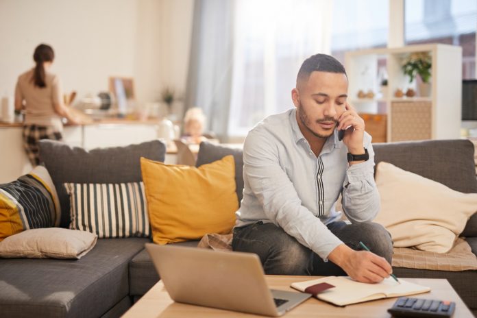 Dampak Virus Corona, Mulai Diberlakukan Work From Home Nih. Yuk Pantau Karyawan Dari Rumah Menggunakan Aplikasi Kantor Kita.