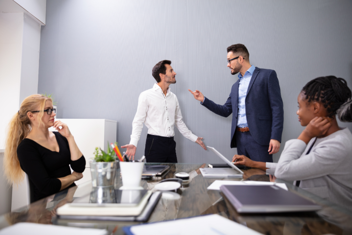 Karyawan Memiliki Performa Buruk Di Kantor