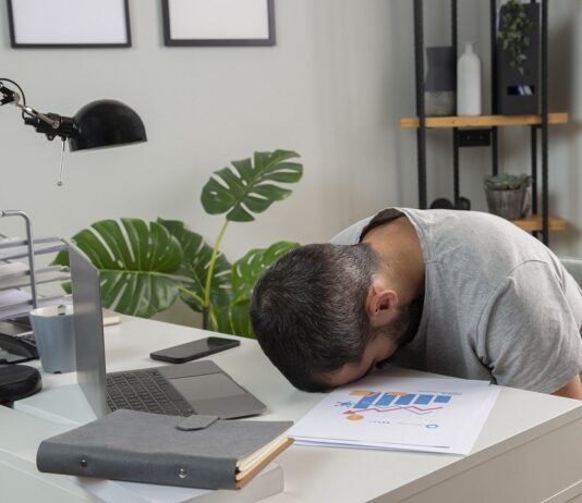 Kelelahan Bekerja : Akibat Dan Cara Mengatasinya